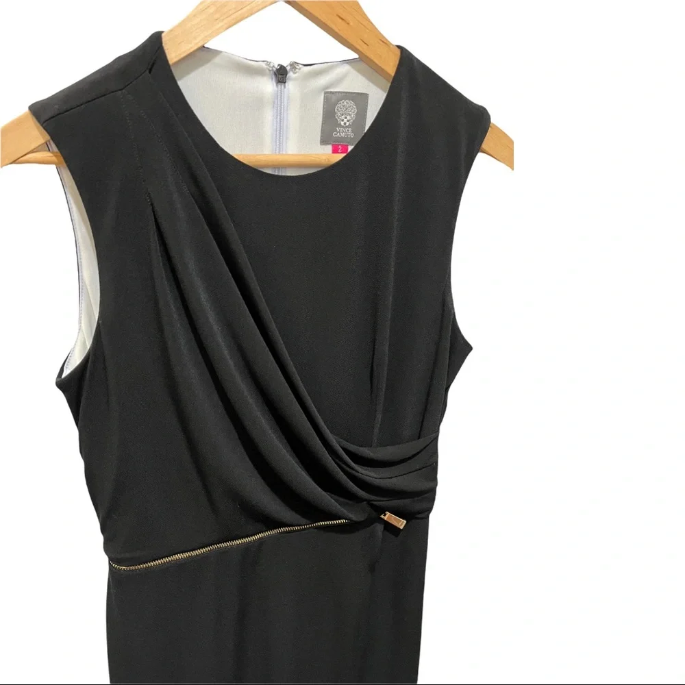 VINCE CAMUTO BLACK SLEEVELESS FAUX WRAP GOLD ZIPPERED WAIST DRESS SIZE 2